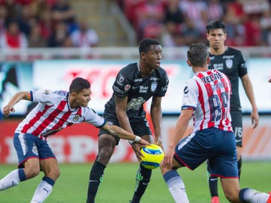 CHIVAS DESILUSIONA A SU AFICIÓN; 1-1 CON PACHUCA
