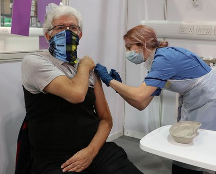 VACUNAS PFIZER Y ASTRAZENECA REDUCEN HOSPITALIZACIÓN EN ESCOCIA