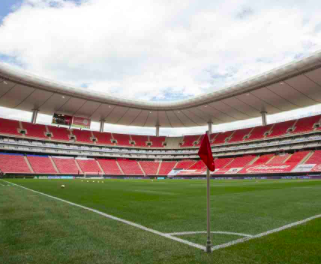 CHIVAS NO PODRÁ JUGAR CON PÚBLICO ANTE PUMAS