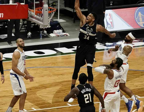 BUCKS Y GIANNIS REMONTAN Y SOMETEN A CLIPPERS