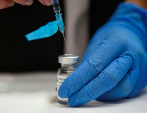 IRLANDA PIDE A LA OMS SUSPENDER VACUNA DE ASTRAZENECA