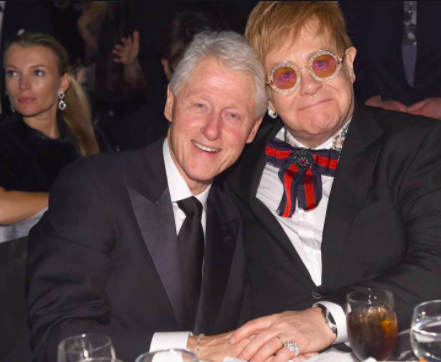 ELTON JOHN ABRE AL PÚBLICO FIESTA EN BENEFICIO DE ENFERMOS CON SIDA