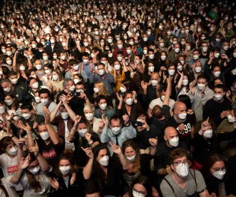 REALIZAN EN BARCELONA CONCIERTO DE ROCK CON CINCO MIL ESPECTADORES