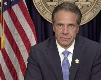 GOBERNADOR DE NUEVA YORK RENUNCIA TRAS ESCÁNDALO DE ACOSO SEXUAL