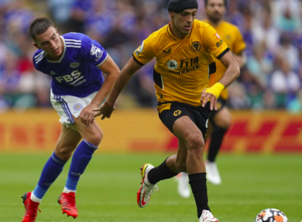 AFICIONADOS INGLESES PIDEN AL MEXICANO RAÚL JIMENEZ PARA EL TOTTENHAM