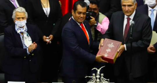 DIPUTADOS RECIBEN EL TERCER INFORME DE GOBIERNO DE AMLO