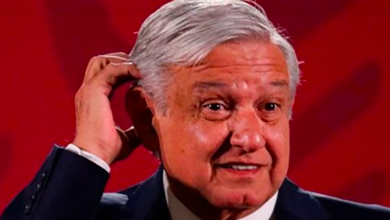 AMLO llama a enviar a estudiantes que faltan a clases presenciales