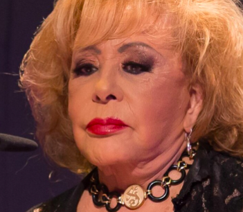 SILVIA PINAL SUEPERA AFECTACIONES POR COVID-19