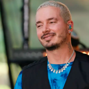 CAUSA POLÉMICA QUE J BALVIN FUE NOMBRADO COMO ARTISTA AFROLATINO DEL AÑO