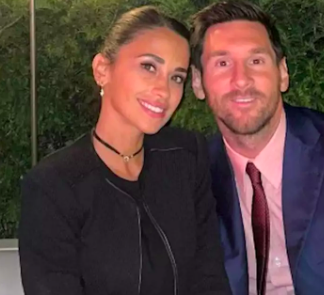 MESSI Y ANTONELA DERROCHAN ROMANCE EN SUS VACACIONES