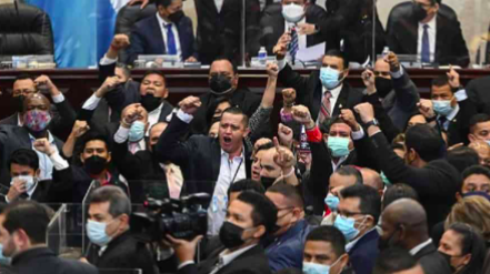 SE PROFUNDIZA CRISIS EN HONDURAS; EL CONGRESO TIENE DOS PRESIDENTES