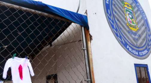 DETIENEN A DIRECTIVOS Y CUSTODIOS DEL PENAL DE PUEBLA DONDE FUE HALLADO UN BEBE MUERTO