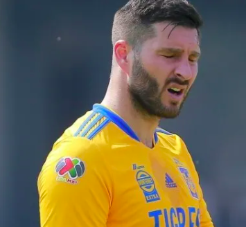 ANDRÉ-PIERRE GIGNAC CAUSA BAJA EN TIGRES POR CORONAVIRUS