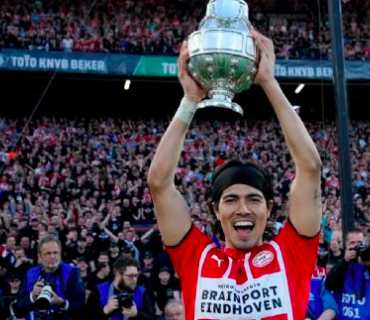 EL MEXICANO ERICK GUTIÉRREZ LLEVA AL PSV EINDHOVEN AL TÍTULO DE COPA