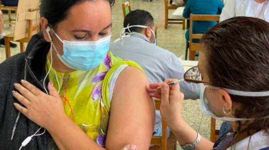 EL 90% DE LA POBLACIÓN YA ESTÁ VACUNADA CONTRA COVID-19: SSA￼￼