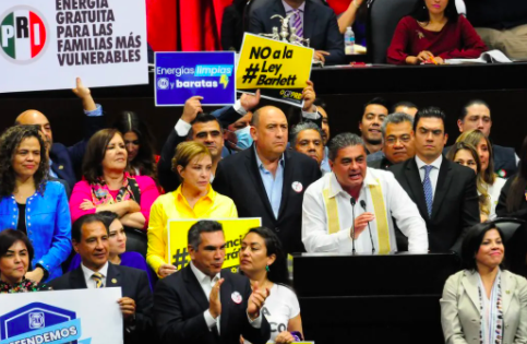 MORENA ANUNCIA CAMPAÑA PARA EXHIBIR NOMBRE Y CARA DE «DIPUTADOS TRAIDORES» QUE VOTARON CONTRA REFORMA ELÉCTRICA