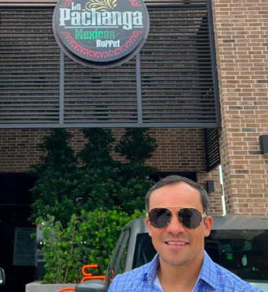 JUAN MANUEL ‘DINAMITA’ MÁRQUEZ SE ESTRENA DE RESTAURANTERO EN TEXAS