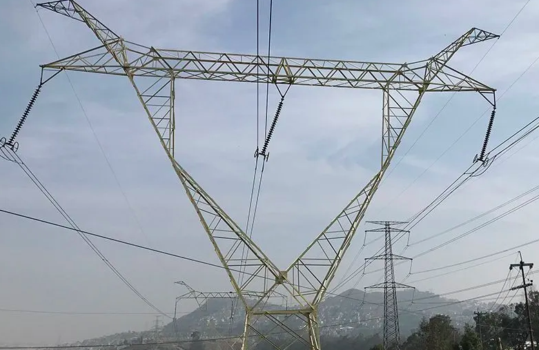 LLAMAN A LA CFE A SOLUCIONAR FALLAS EN SUMINISTRO ELÉCTRICO QUE AFECTA AL NORTE DEL PAÍS￼
