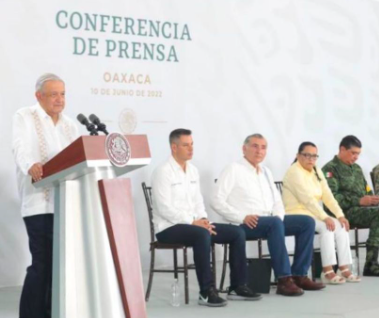 AMLO RESCATA A EMPRESA DE COMUNICACIONES PARA LLEVAR INTERNET GRATUITO A PUEBLOS Y PLAZAS PÚBLICAS DEL PAÍS