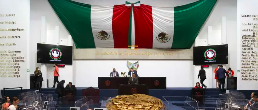 Comisión de Legislación dictamina 100 iniciativas de 384 turnadas