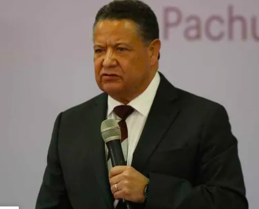 Exhortan a Julio Menchaca a que mitad de su gabinete sean mujeres