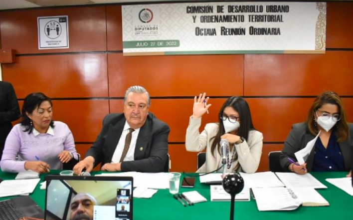 Aprueba Comisión de Desarrollo Urbano dictamen en materia de uso y aprovechamiento de agua en municipios