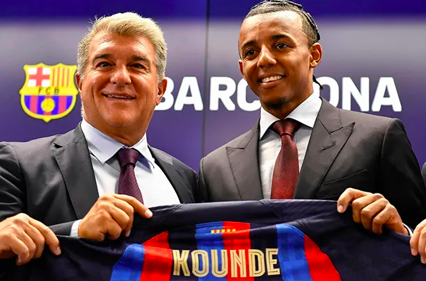 BARCELONA HIPOTECA SU FUTURO POR UNA RÁPIDA RESURRECCIÓN￼￼