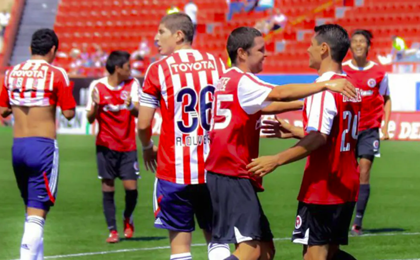 CHIVAS NO CREE SALVAR EL TORNEO CON EL CLÁSICO TAPATÍO