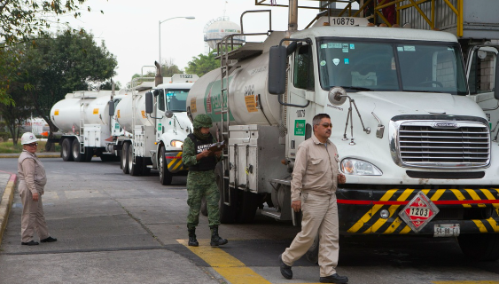 PEMEX RECUPERA TERRENO EN LA VENTA DE COMBUSTIBLES