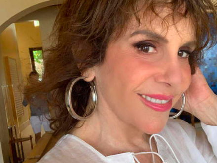 REBECCA JONES ES HOSPITALIZADA DE URGENCIA; PIDEN DONADORES DE SANGRE