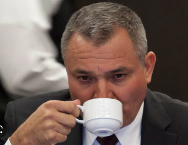NIEGA JUEZ DE EU SOLICITUD DE RETIRAR CARGOS A GENARO GARCÍA LUNA