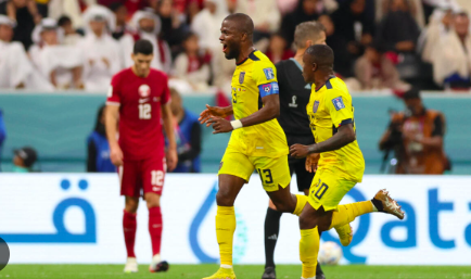 ECUADOR AVANZA Y QATAR, EL ANFITRIÓN QUEDA ELIMINADO DEL MUNDIAL DE FÚTBOL