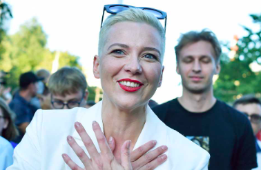 UNIÓN EUROPEA EXIGE A BIELORRUSIA TRATAMIENTO MÉDICO Y LIBERTAD A SU OPOSITORA MARÍA KOLESNIKOVA