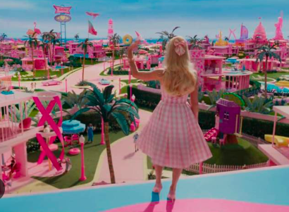 MARGOT ROBBIE, COMO «BARBIE», IMPACTA A LAS NIÑAS EN EL PRIMER ADELANTO DE LA PELÍCULA