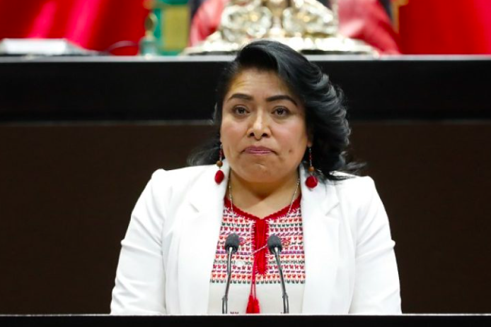 Plantea reconocer a los pueblos indígenas en la Constitución como sujetos de derecho público