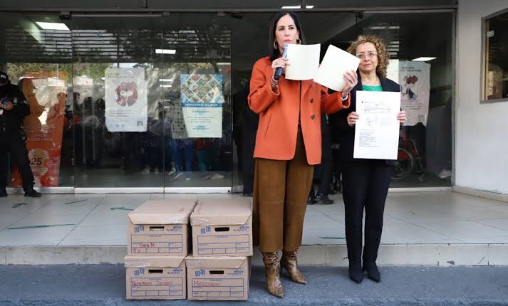 LÍA LIMÓN PRESENTA ANTE LA FGJCDMX 7 DENUNCIAS CONTRA LAYDA SANSORES