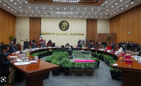 MORENA PREPARA DEFENSA DEL PLAN B DE REFORMA ELECTORAL; OPOSICIÓN ALISTA IMPUGNACIONES