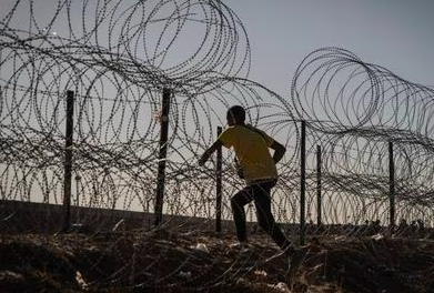 EU PONE FIN AL TÍTULO 42; ENDURECE MEDIDAS PARA FRENAR A MIGRANTES
