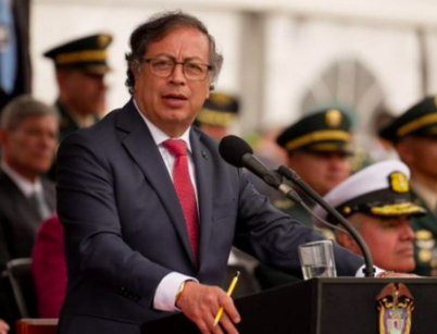 EN COLOMBIA CIERTOS SECTORES BUSCAN UNA «RUPTURA CONSTITUCIONAL»: PETRO
