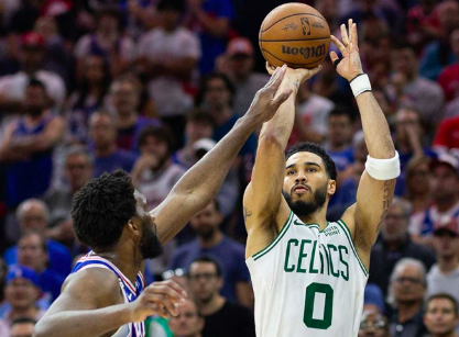 CELTICS VENCEN A SIXERS Y LLEVAN SU SERIE AL MÁXIMO