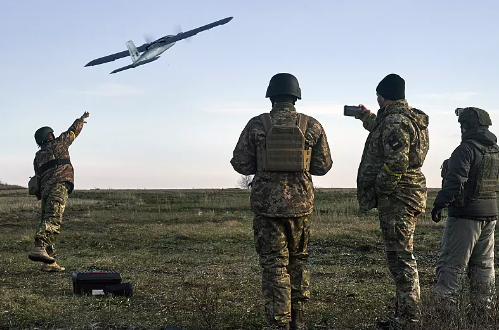 RUSIA NEUTRALIZÓ ATAQUE DE UCRANIA CON DRONES SOBRE MOSCÚ