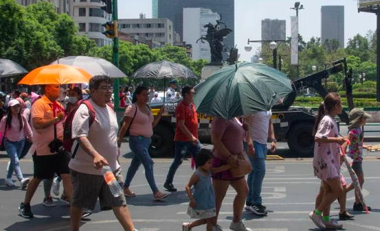 ACTIVAN ALERTA NARANJA EN 13 ALCALDÌAS DE LA CDMX POR OLA DE CALOR