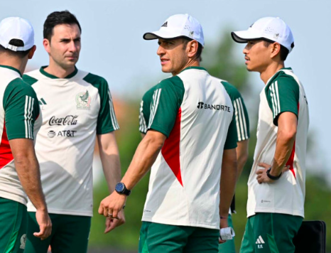 JAIME LOZANO ACEPTA DEUDA DEL TRI CON AFICIONADOS
