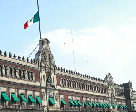 GOBERNADORES DE LOS ESTADOS DEL CENTRO DEL PAÌS REVISAN CON AMLO COORDINACIÓN EN SEGURIDAD