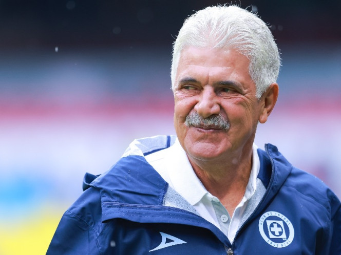 TUCA’ FERRETTI COBRA ‘MILLONADA’ A JUGADORES DE CRUZ AZUL AL SER AMONESTADOS