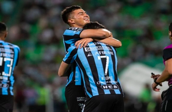 Querétaro reacciona y derrota 2-0 a Santos
