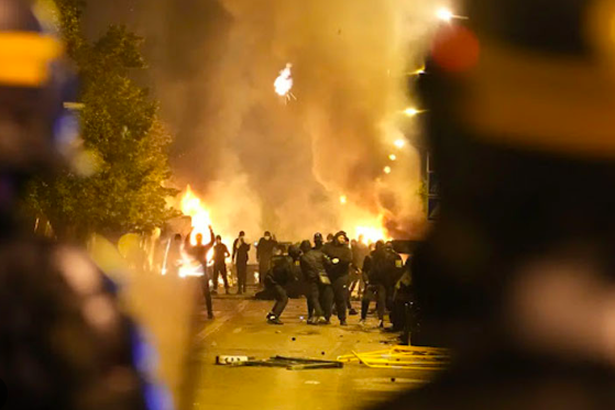 REPUDIAN ALCALDES OLA DE VIOLENCIA URBANA EN FRANCIA
