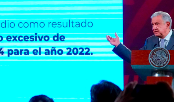AMLO TACHA DE ‘LEGULEYA’ RESPUESTA DE LA CORTE SOBRE SALARIOS; ALISTA INICIATIVA