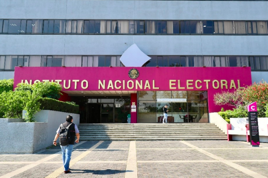 ORDEN DEL INE NO IMPIDE ASAMBLEAS PÚBLICAS DE ‘CORCHOLATAS’: MORENA