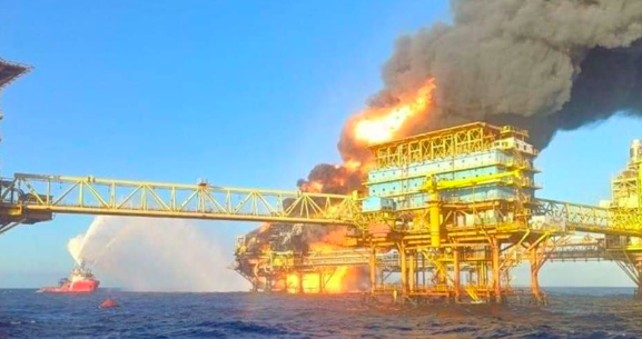 SE PRESENTA DERRAME DE PEMEX EN LA SONDA DE CAMPECHE, ELMISMO LUGAR DEL INCENDIO DE NOHOCH-A